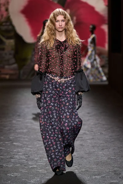 Look 68